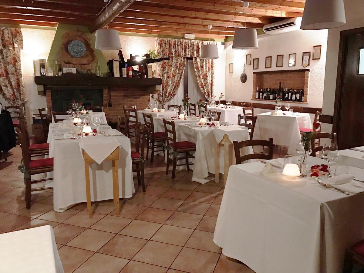 Hotel Locanda Da Carla Vigevano Exterior foto